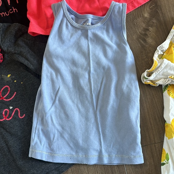 Assorted 7 Pack of Toddler Shirts Size 2T - Picture 3 of 8